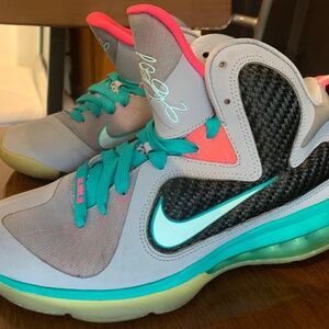 Nike Lebrons South Beach kids size 5.5